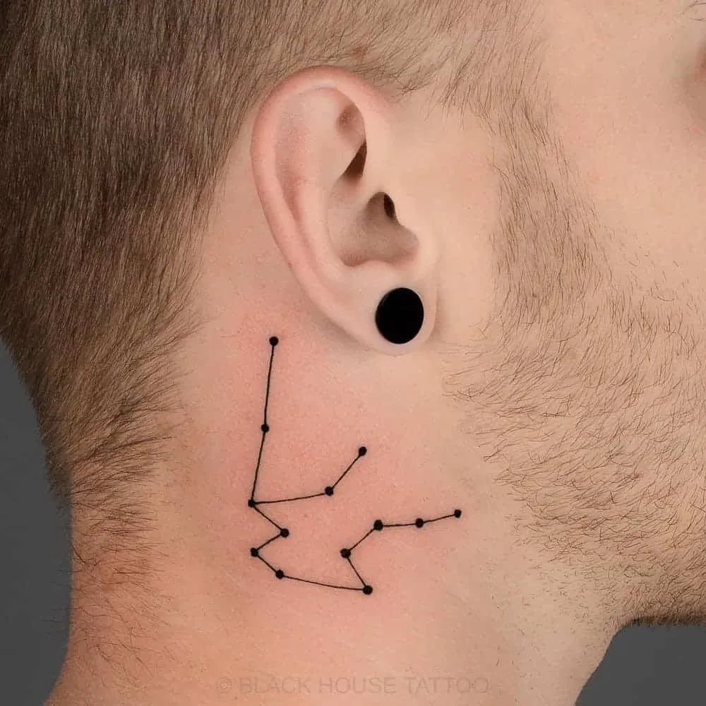27/02/2022 · the ‘behind the ear tattoo’ is a tiny tattoo that you can have behind the flap of your ears. Behind The Ear Tattoos What You Should Know Before Getting Inked Self Tattoo