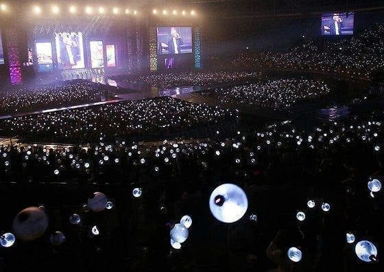 Bagi kalian yang fans berat sama bts, bisa gunakan tanda tangan format png. Top 10 Best Bts Merchandise For 2021 Complete Review