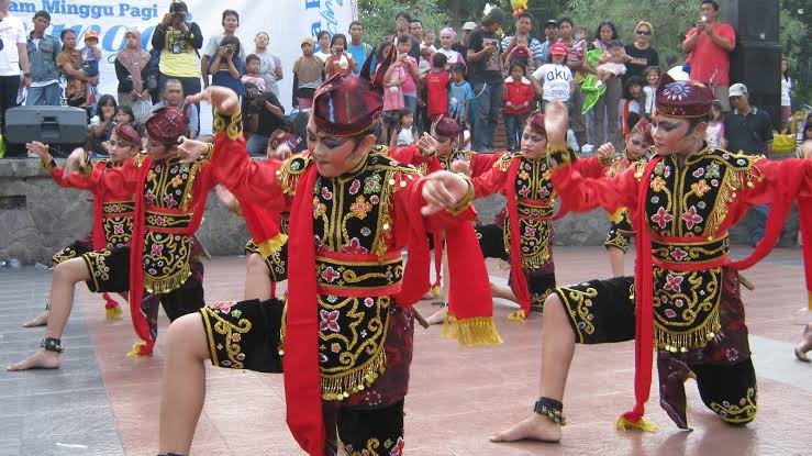 Asal Usul dan Sejarah Tari Glipang - Sering Jalan