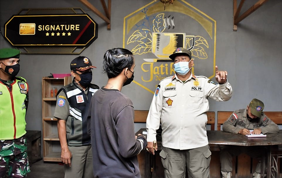 Operasi Yustisi Bersama Satgas Provinsi Jateng Temukan Empat Kafe Langgar  PPKM Lokal – Sekretariat Daerah