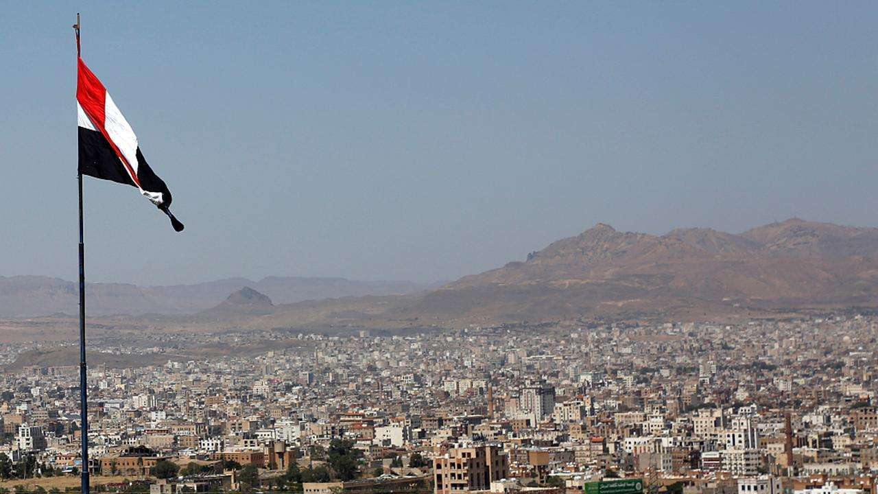 صحفي سعودي: لكي يصل اليمنيون إلى السلام عليهم أن يعرفوا هذا الأمر صحفي سعودي: لكي يصل اليمنيون إلى السلام عليهم أن يعرفوا هذا الأمر