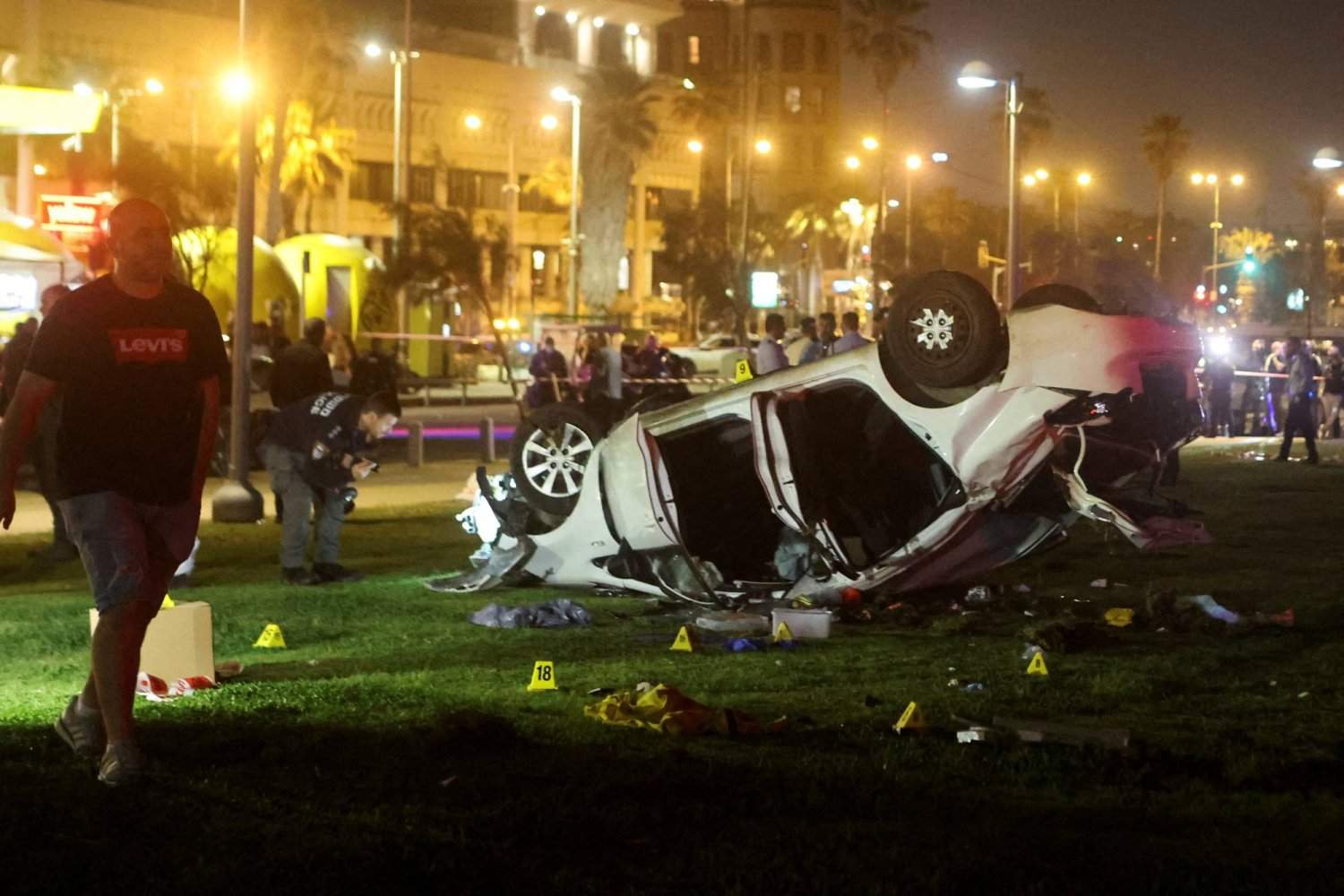 مقتل إسرائيليَّين في عملية دهس شرق نابلس.. وفرار المنفذ