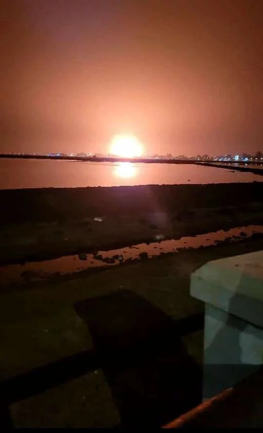 تفاصيل.. احتراق صهريج ومحطة غاز في عدن تفاصيل.. احتراق صهريج ومحطة غاز في عدن