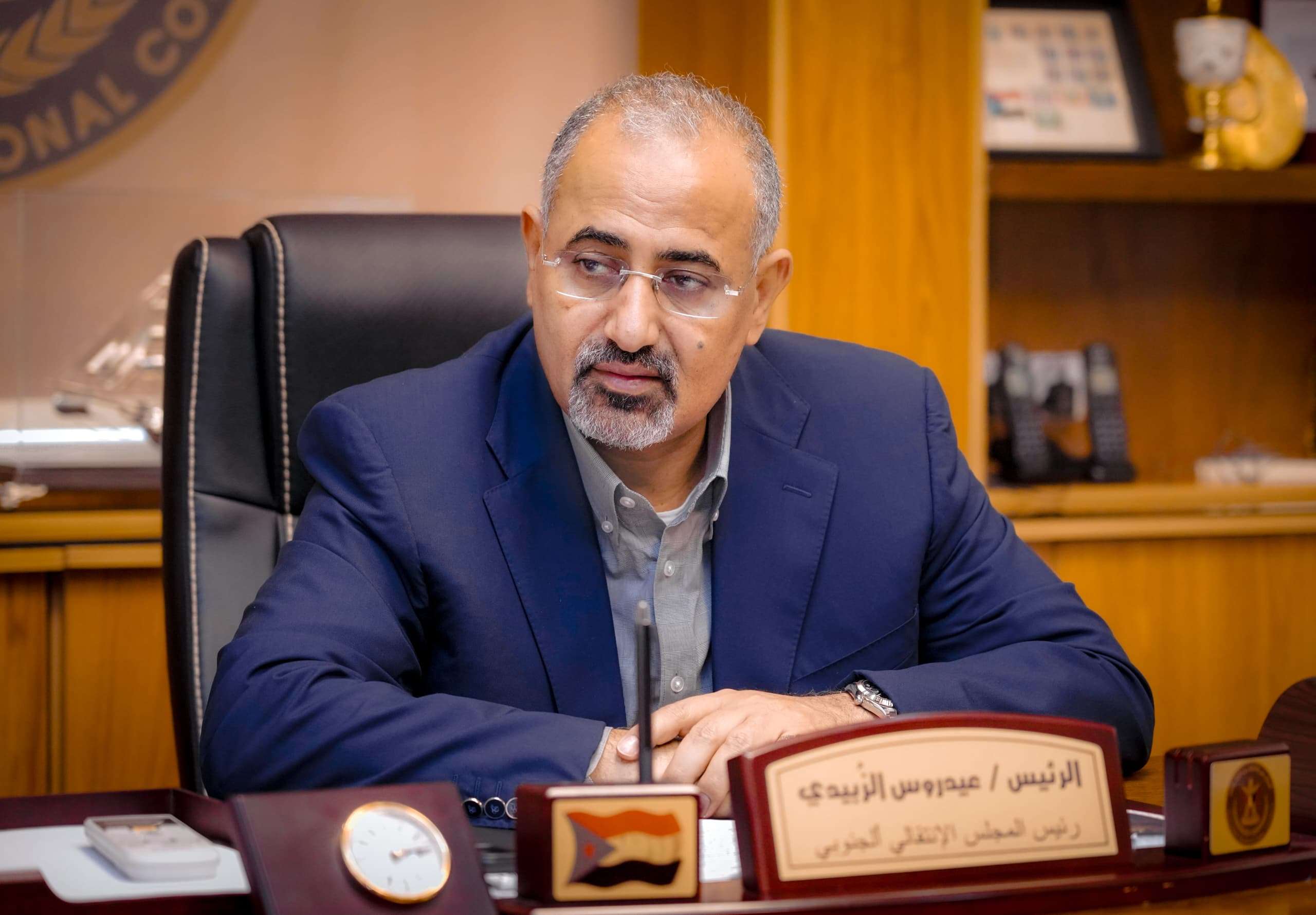 رئيس المجلس الانتقالي: المجلس الرئاسي يعاني من هذا الأمر