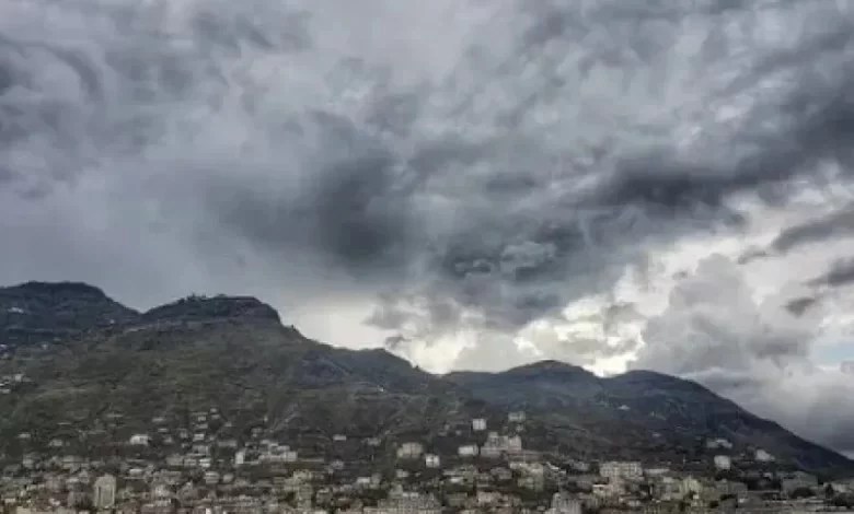 الأرصاد أمطار غزيرة وبرد قارس يضربان هذه المحافظات