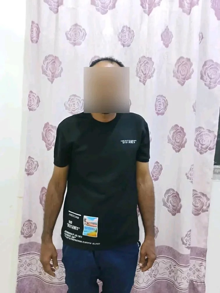 شرطة الدرين تلقي القبض على متهم بسرقة مجوهرات ذهبية في العاصمة عدن شرطة الدرين تلقي القبض على متهم بسرقة مجوهرات ذهبية في العاصمة عدن