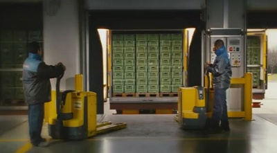 Uno Sguardo Sulla Realtà Delle Coop Esselunga - "Toccano Uno Toccano Tutti" 221_x_400_jpg