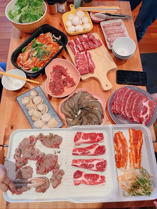 超大面積-【KINYO】多功能麥飯石電烤盤