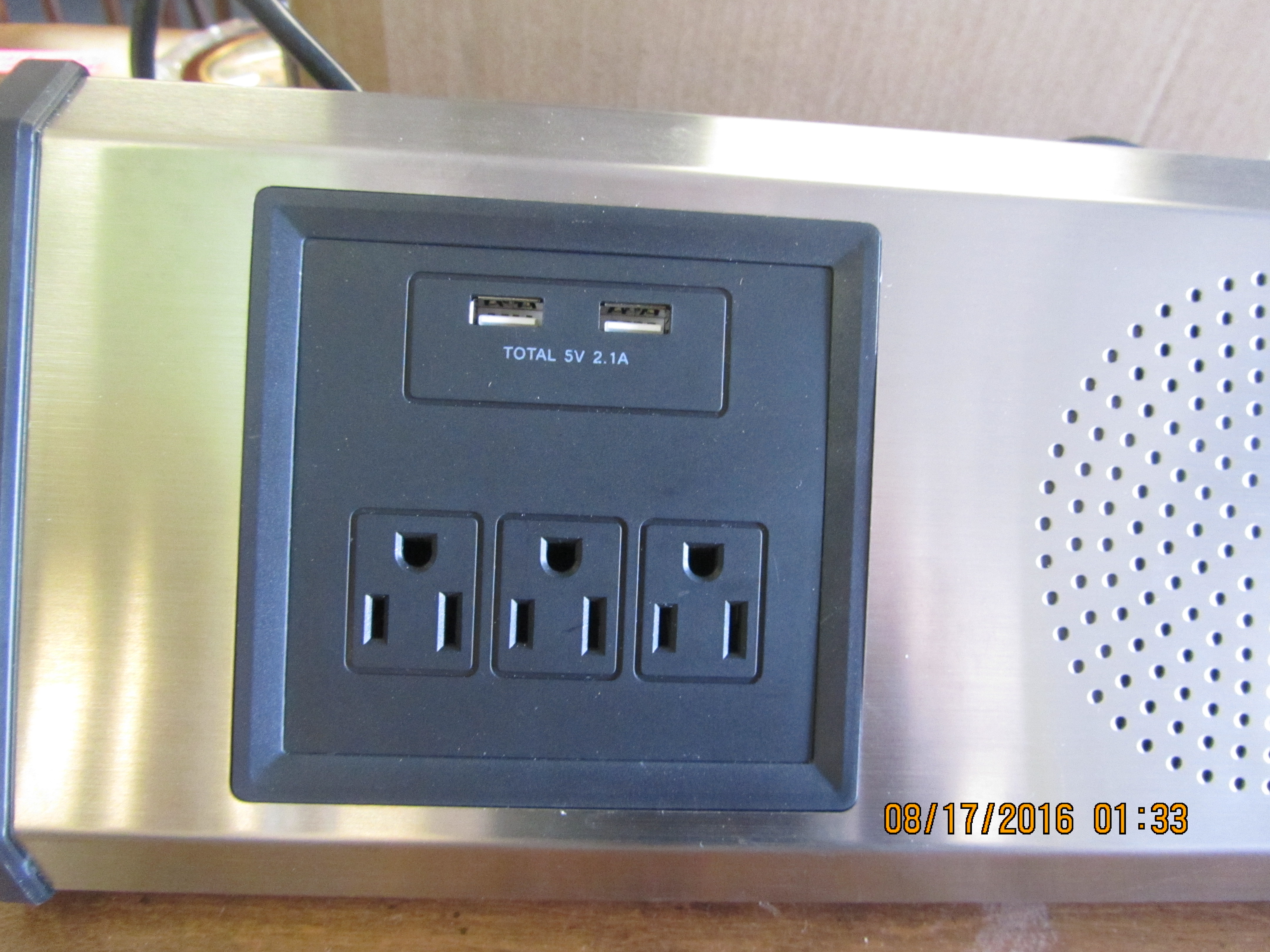 Including elasticated liners that won't fall into your bin and some seriously inexpensive led lights. Snap On Soundbar 54 Simon Says