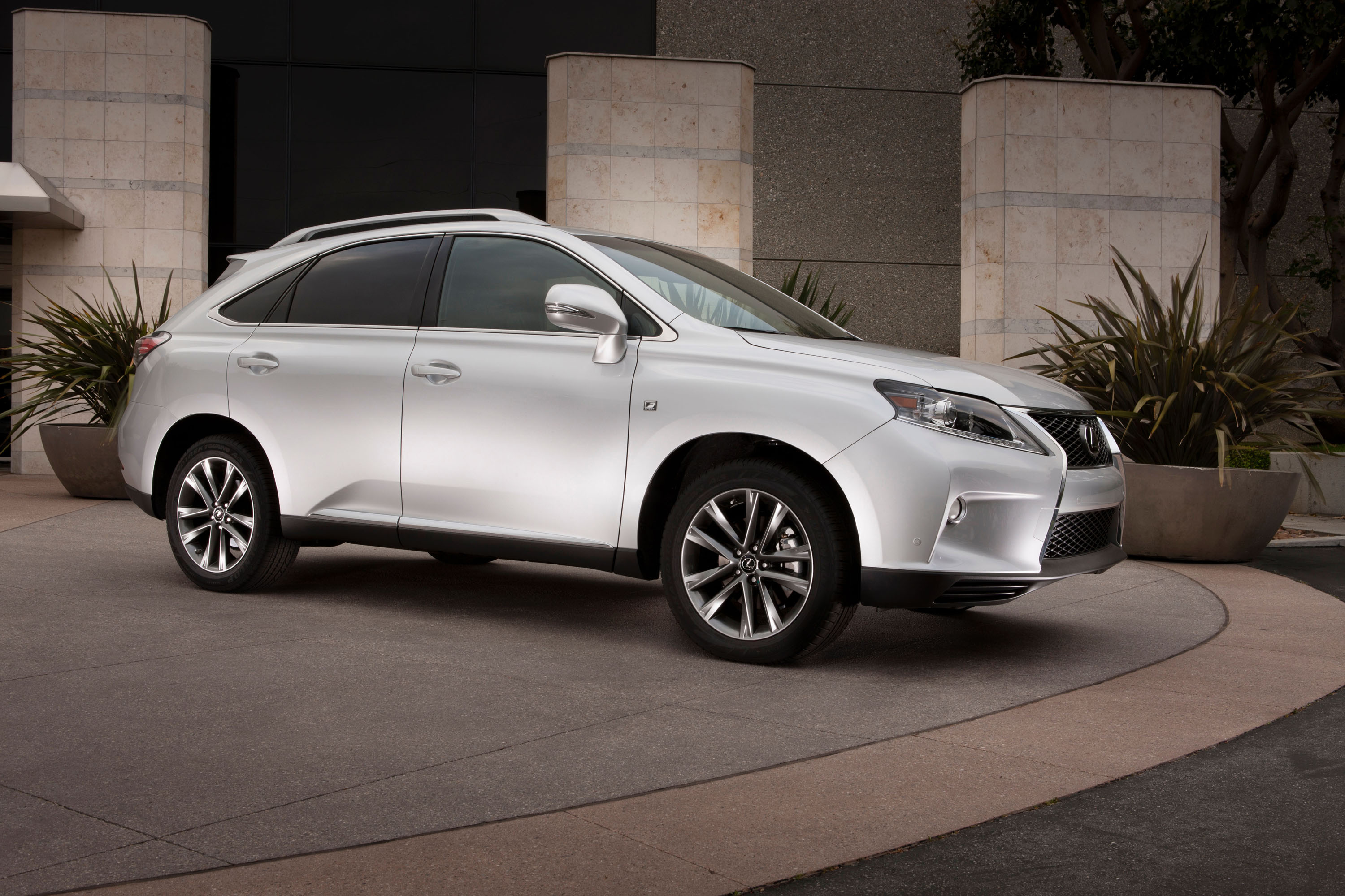 Llegó la Lexus RX 2013 - Sin Comillas