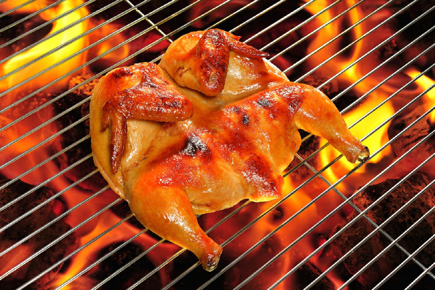 Paid parking is available in the manor garage. Pollos al CarbÃ³n DoÃ±a Lola - restaurante mexicano en Weslaco, Texas