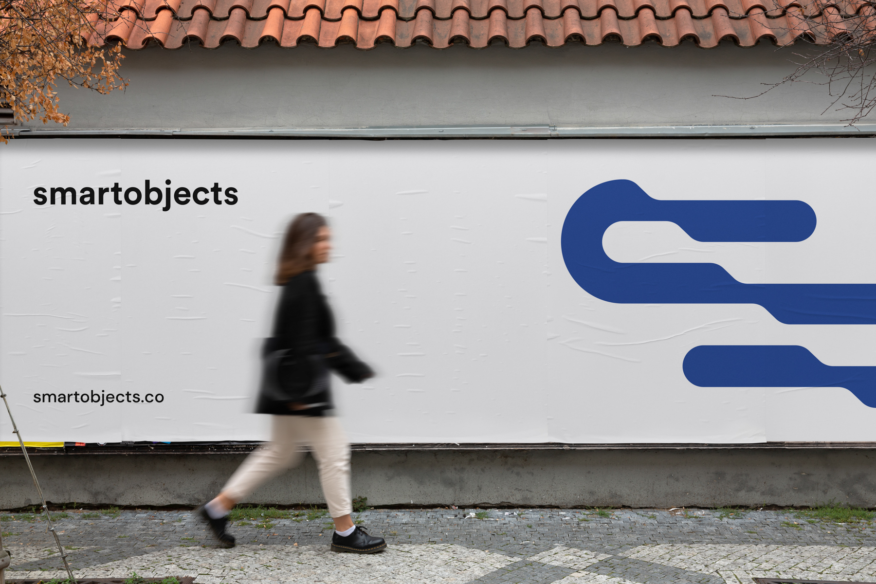They often change the banner design with a fresh one to attract the attention of customers. 10 Best Premium Free Billboard Mockups Smart Objects