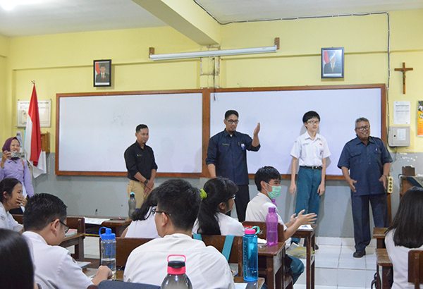Smk xaverius 1 menggunakan bis? Sma Xaverius 1 Palembang