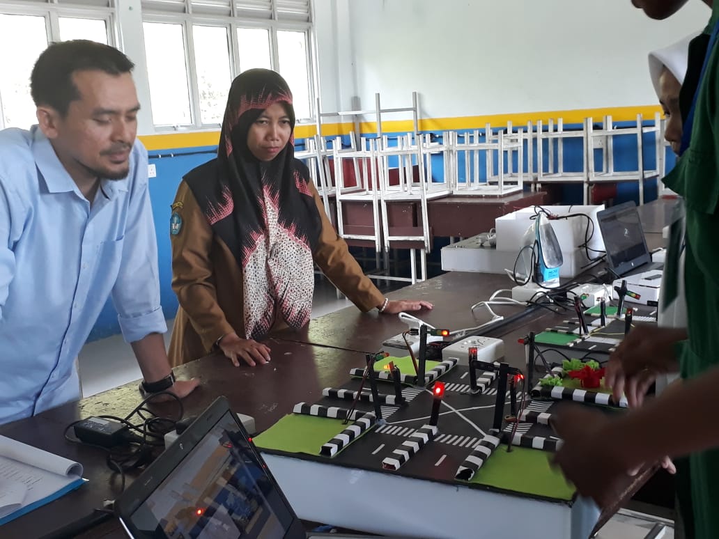 Kini tak perlu lagi print out hasil daftar online bkk smk pgri . Penutupan UKK Jurusan Teknik Elektronika Industri TA. 2018