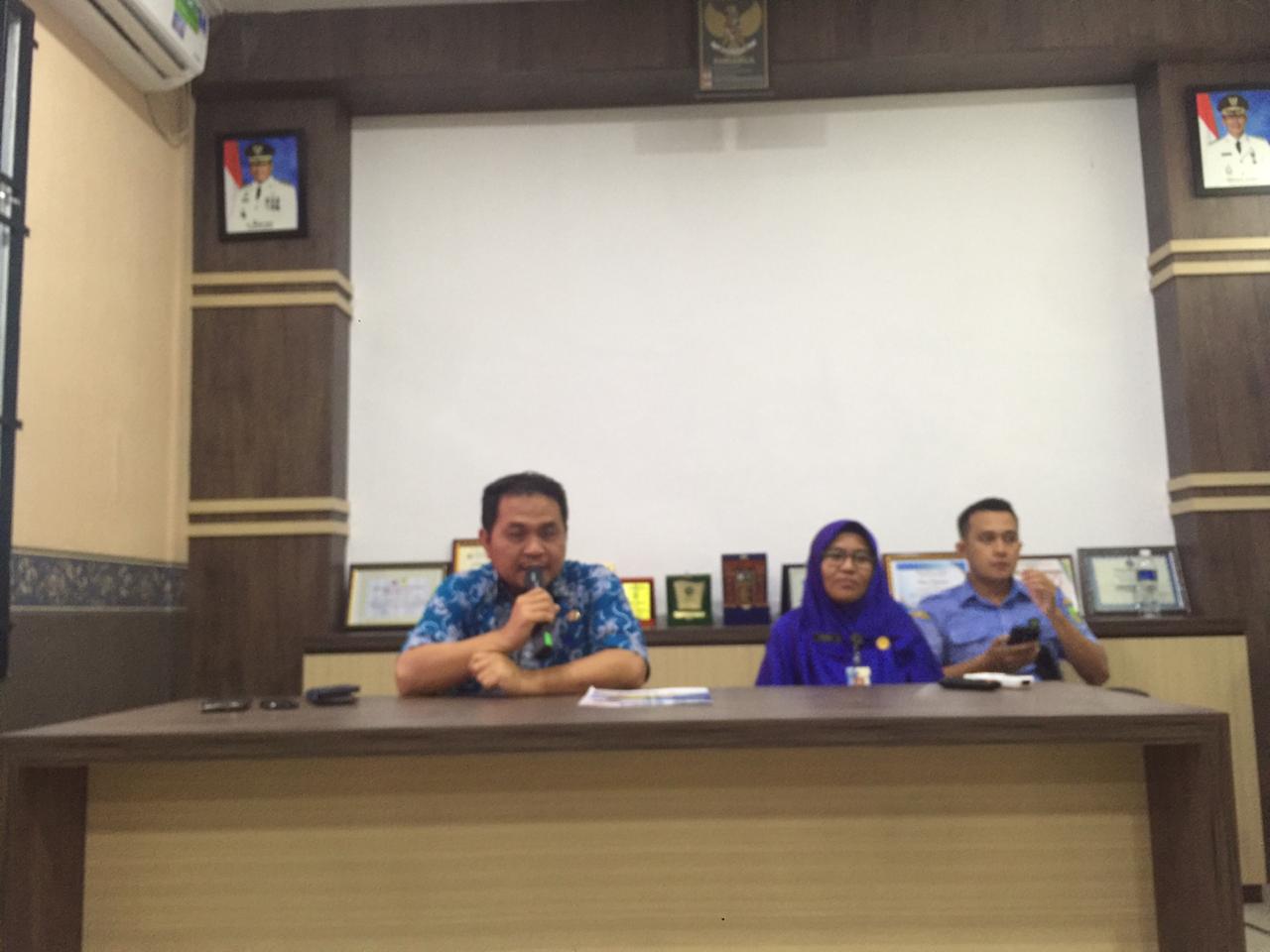 Pembinaan yang direncanakan untuk membantu para guru dan pegawai sekolah. Pertemuan Pembinaan Guru Uks Smk Negeri 5 Batam