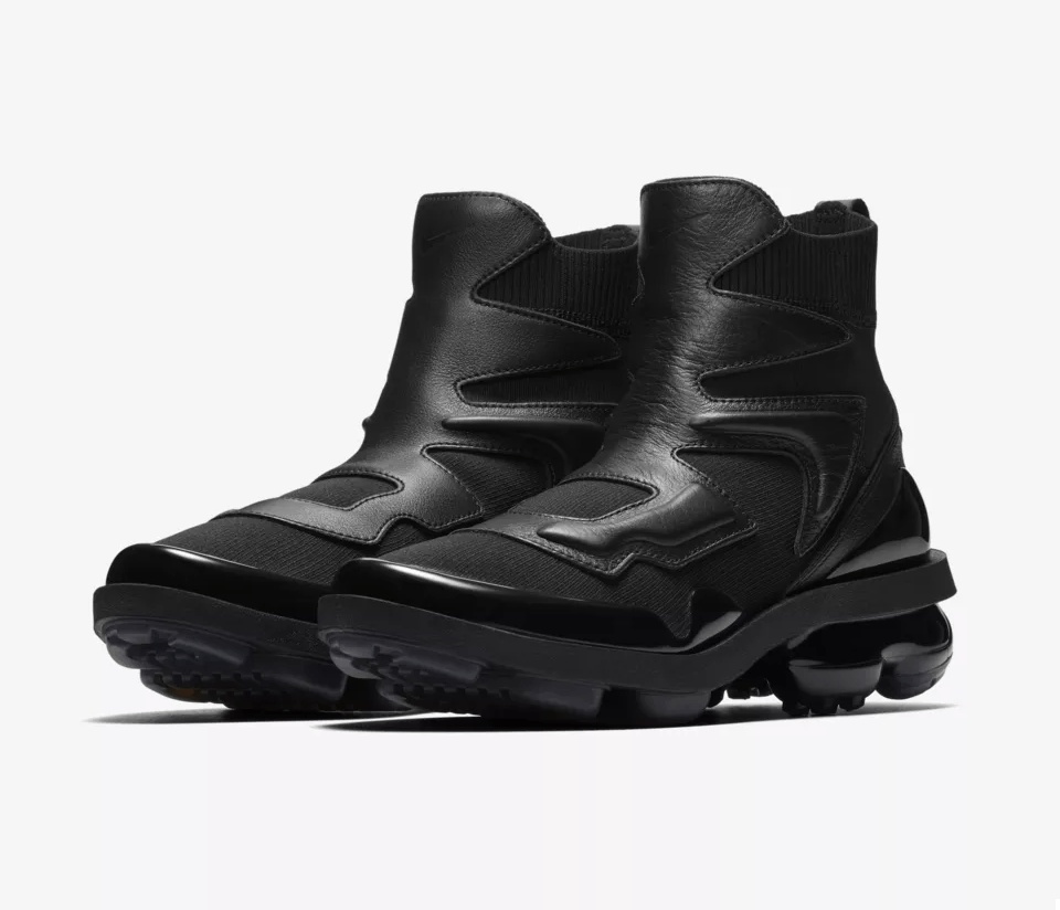 womens vapormax light 2