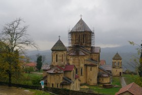 Гелатский монастырь находится в одном из самых живописных мест грузии. Gelati Gelatskij Rozhdestvo Bogorodickij Monastyr