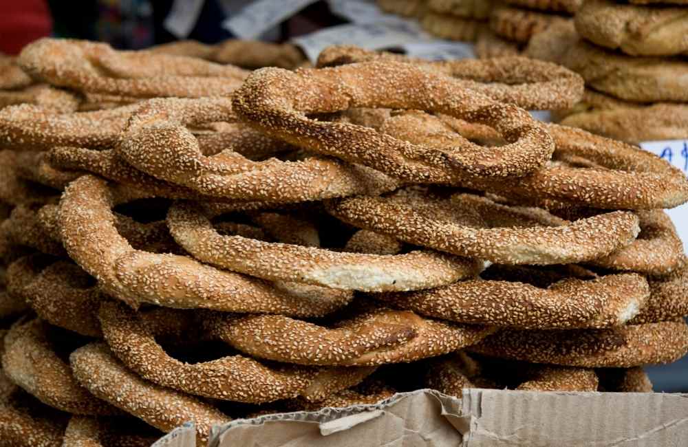 Begin the food tasting tour by taking a walk in the historical anafiotika district, after a refreshing yogurt with honey and nuts, learning about its history in a fun and interactive way. 30 Insanely Delicious Greek Street Foods You Need To Try Sofia Adventures