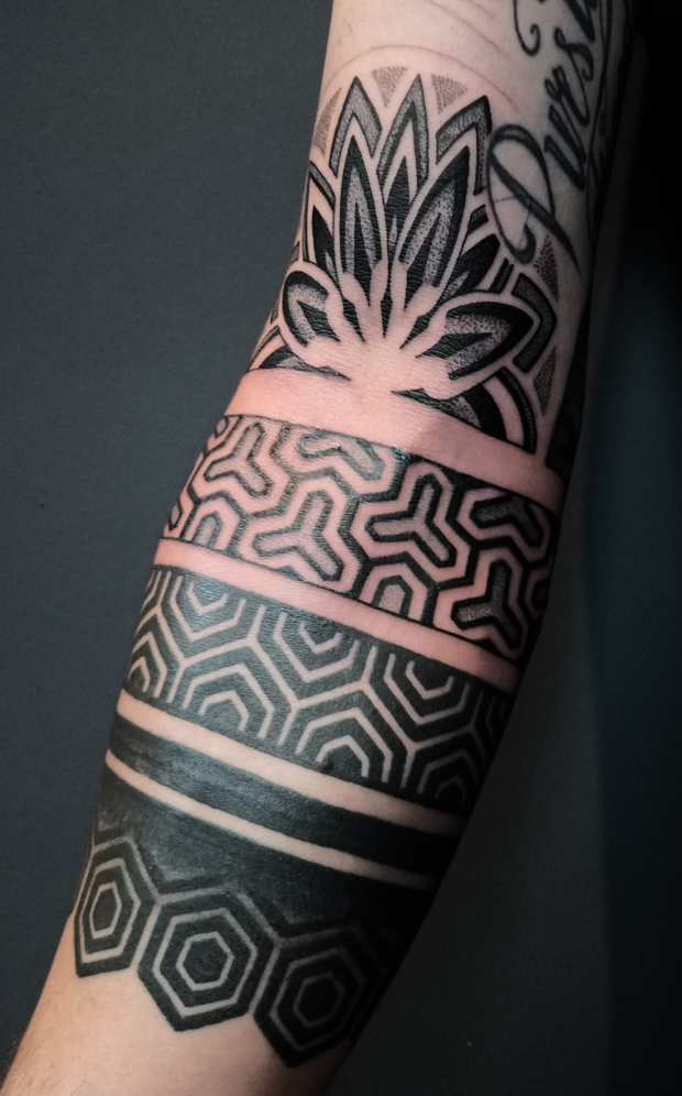 Pierre Marcel – Tattoo Artist – Solkes Magazine 996_x_620_jpg