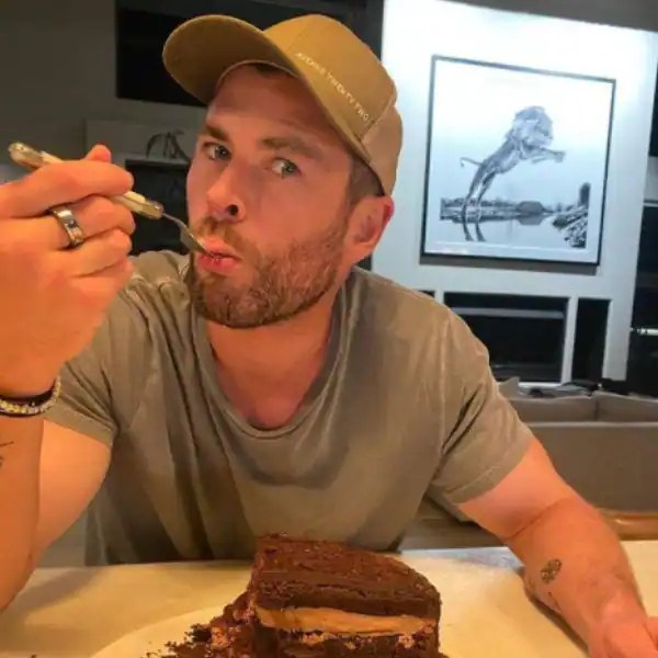 Chris Hemsworth S Son Wants To Be Superman When He Grows Up Thor S Reaction Will Leave You Laughing Hard