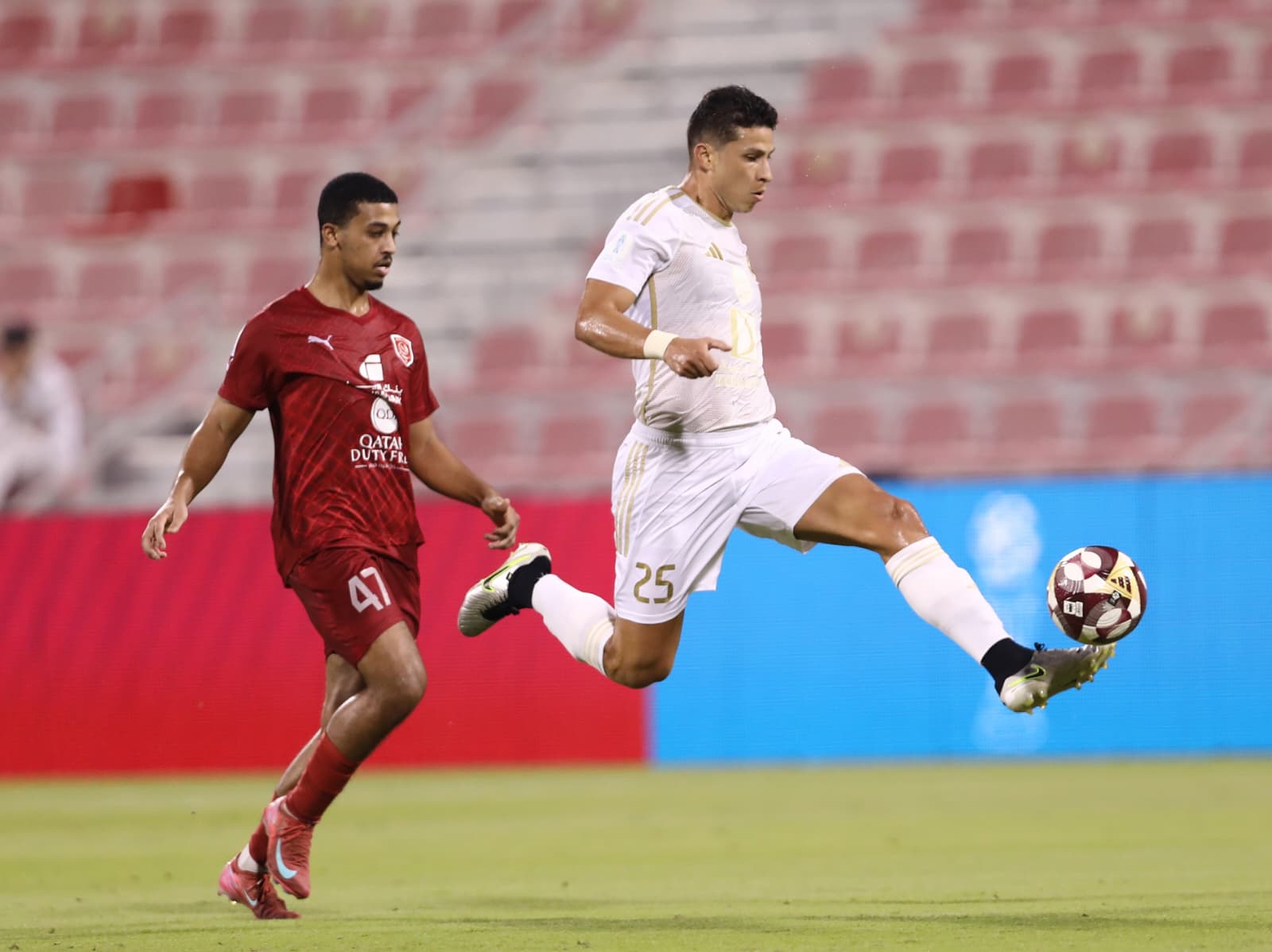 العربي يفوز على الدحيل برباعية في ختام الجولة الخامسة لكاس QSL