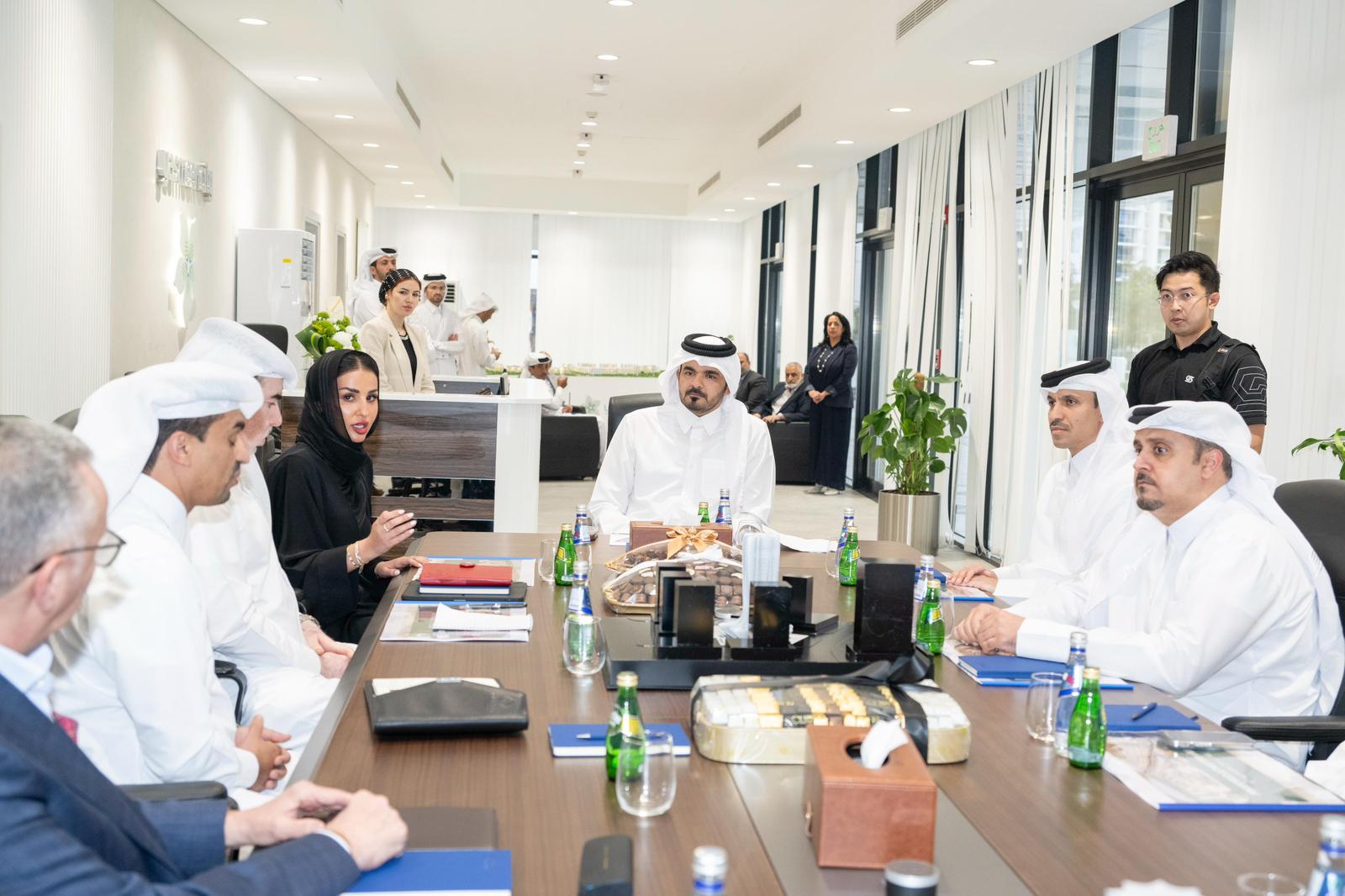 الشيخ جوعان يطلع على آخر مستجدات مشروع قرية الرياضيين لدورة الألعاب الآسيوية الدوحة 2030 الشيخ جوعان يطلع على آخر مستجدات مشروع قرية الرياضيين لدورة الألعاب الآسيوية الدوحة 2030