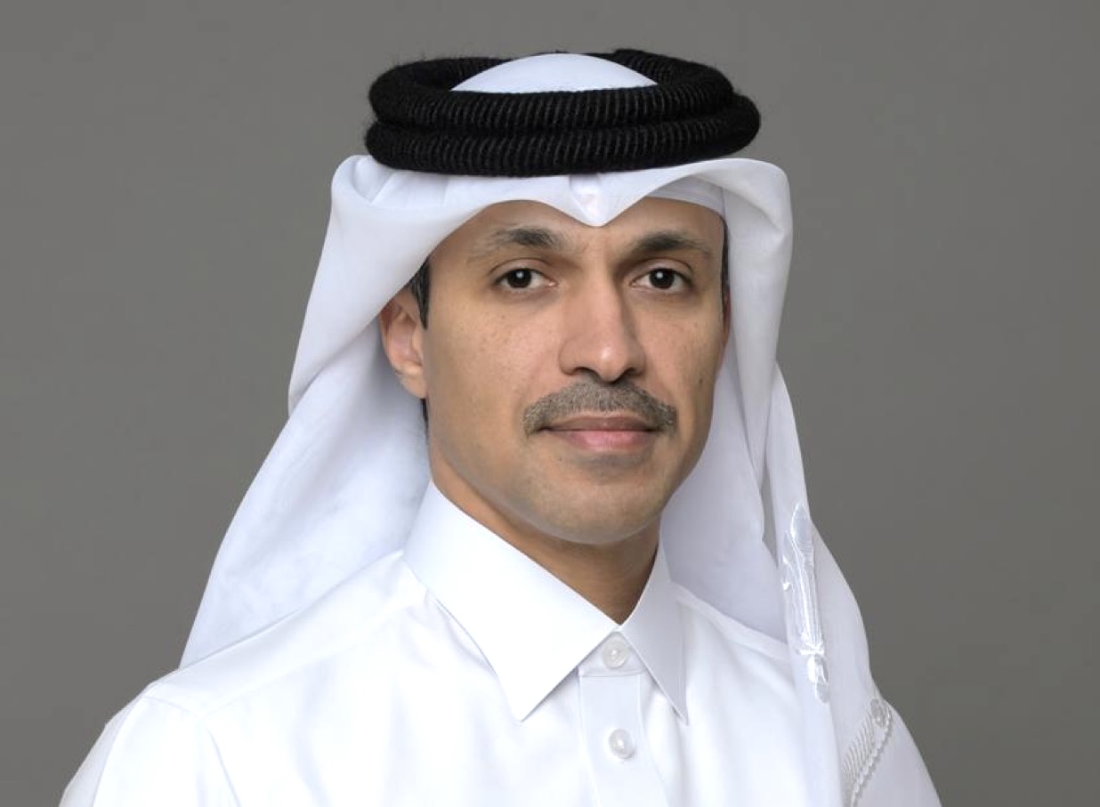الأمين العام للجنة الأولمبية القطرية يشيد بما تشهده دورة الألعاب الخليجية من مستويات قوية و5 ميداليات جديدة لقطر الأمين العام للجنة الأولمبية القطرية يشيد بما تشهده دورة الألعاب الخليجية من مستويات قوية و5 ميداليات جديدة لقطر