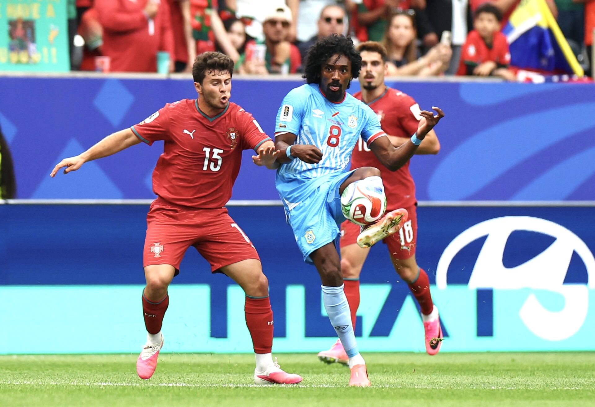 منتخب الكونغو الديمقراطية يخطف نقطة ثمينة من المنتخب البرتغالي في ملعب هيوستن
