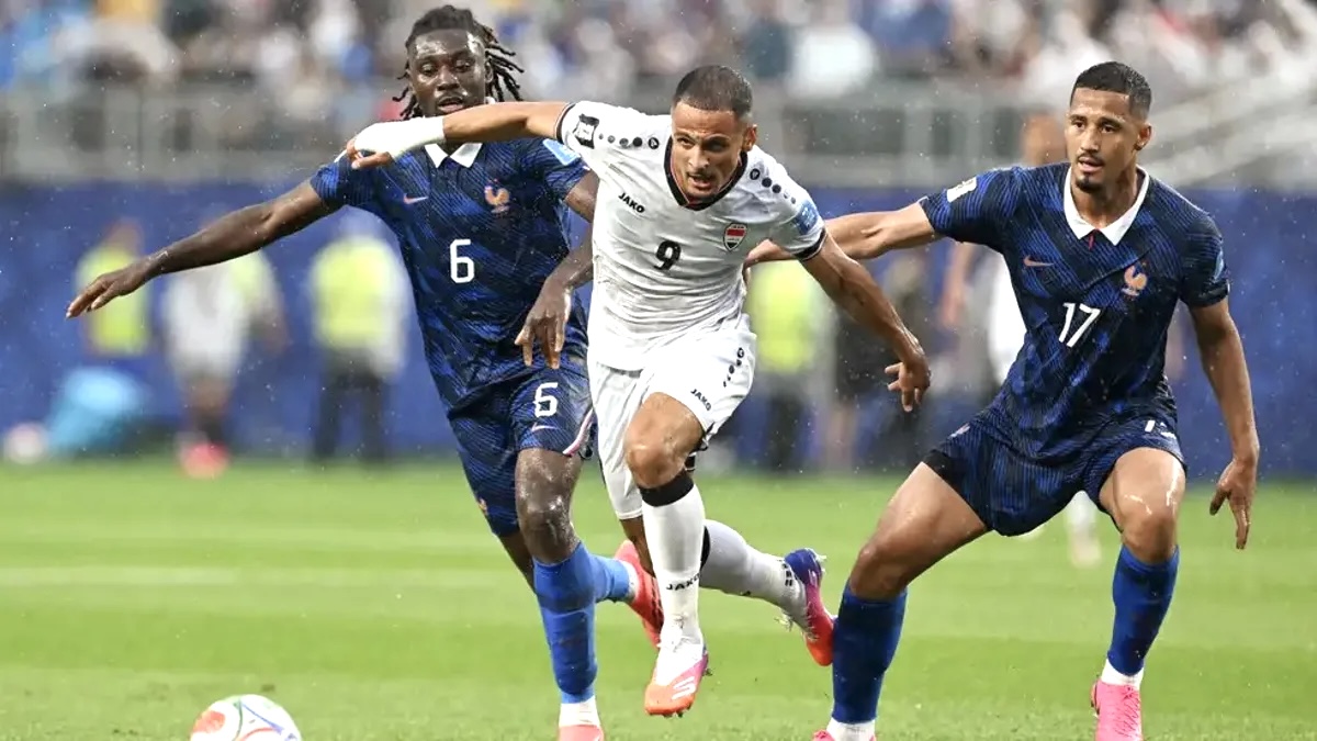 بعد توقف بسبب سوء الأحوال الجوية ، منتخب فرنسا يفوز على نظيره العراقي بثلاثية مقابل لاشيء