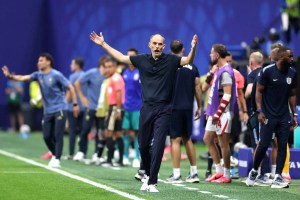لاعبو منتخب إنكلترا محبطون من توخيل ويحملونه مسؤولية الخسارة أمام الأرجنتين
