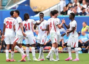 منتخب انجلترا يحقق فوزا مثيراً على فرنسا ويحرز المركز الثالث في المونديال