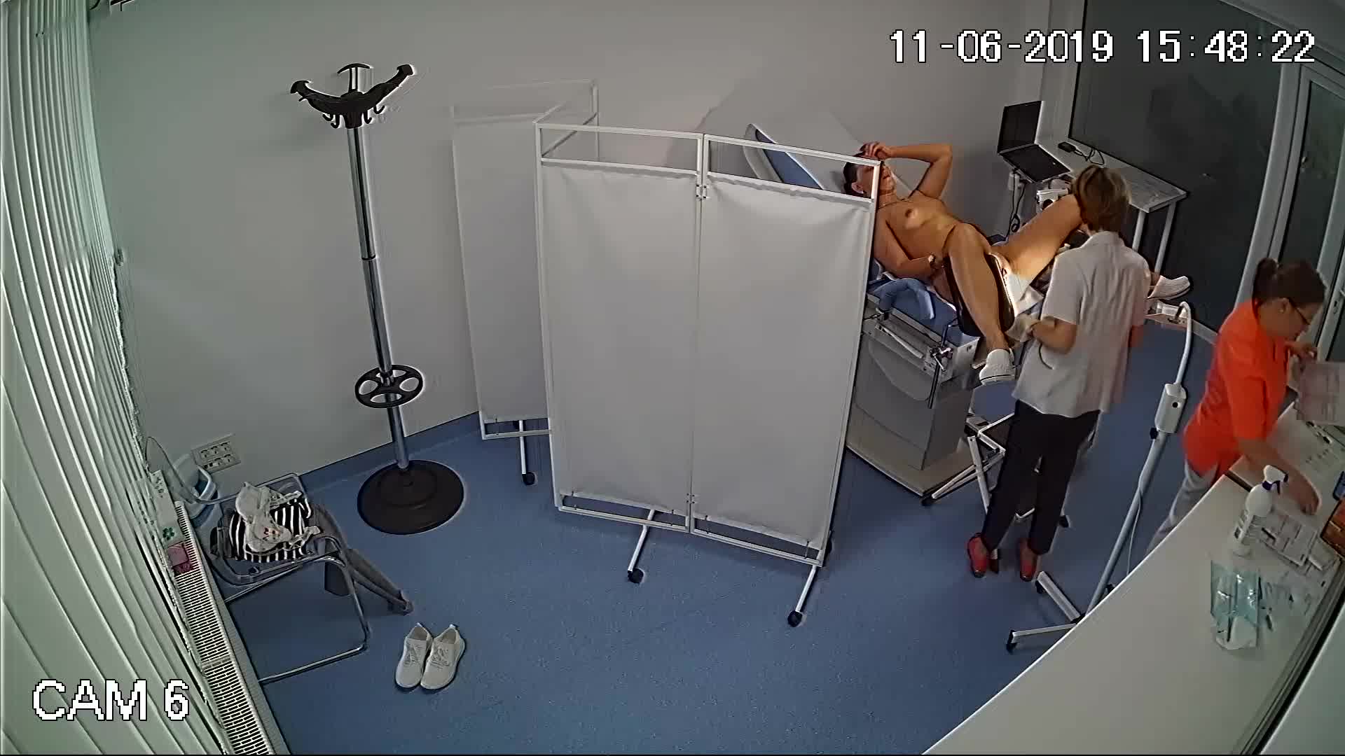 Порно скрытая камера у геникоголога - порно фото.