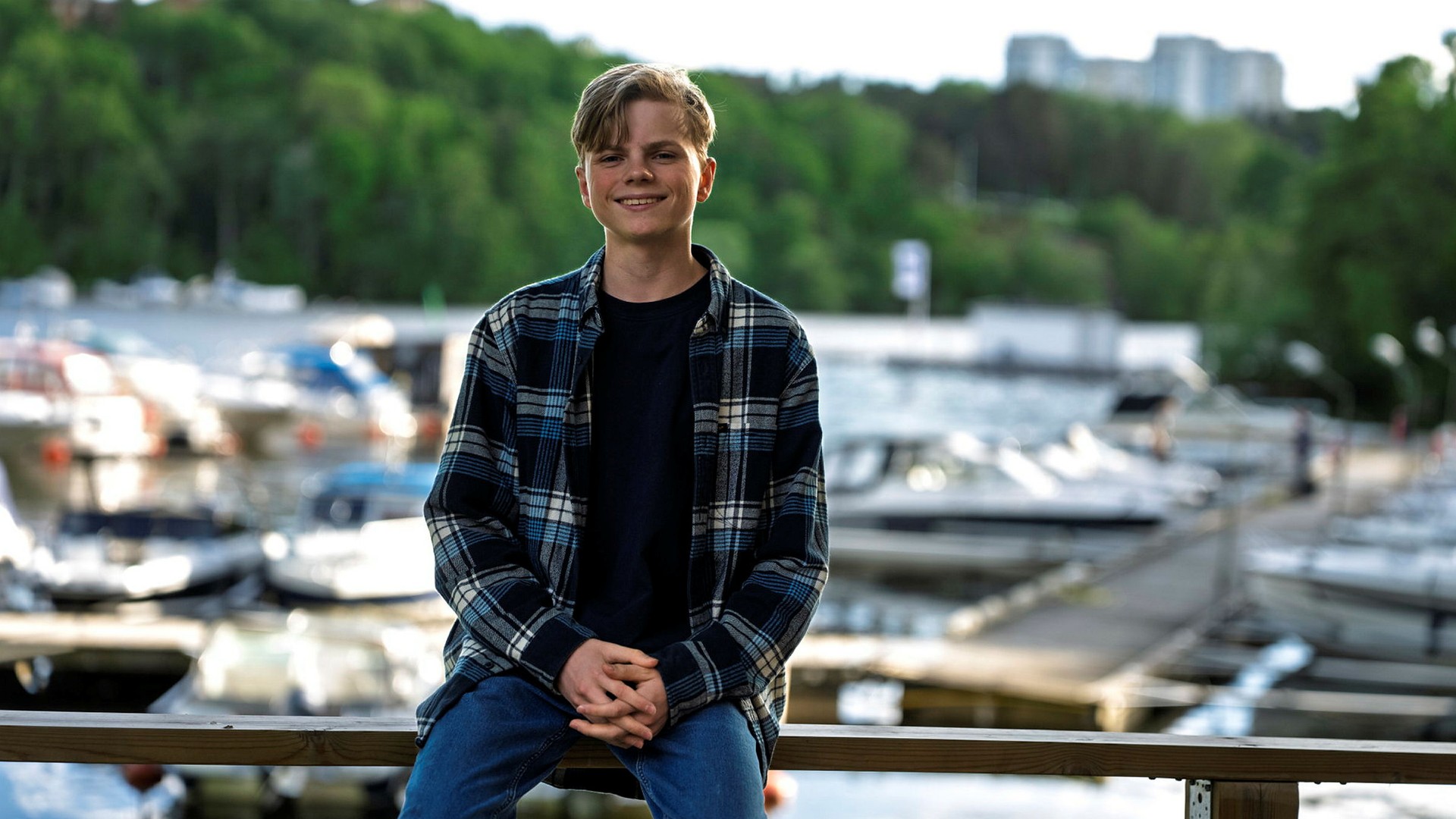 15-åriga Mika vill göra ekonomi begriplig för unga