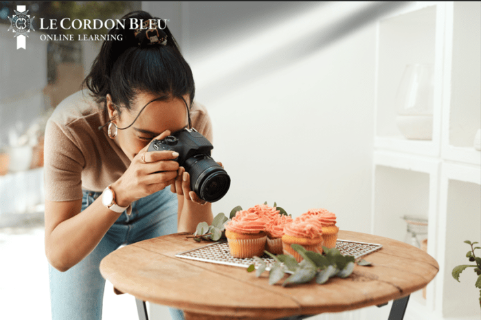 How do you become a food photographer
