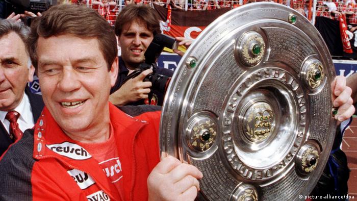 Fc bayern munchen logo screenshot, allianz arena fc bayern munich ii bundesliga uefa champions league, bayern, blue, emblem png 2173x2173px 128.32kb . Kaiserslautern Defy Bayern Munich And The Odds To Win 1997 98 Bundesliga Sports German Football And Major International Sports News Dw 28 03 2020