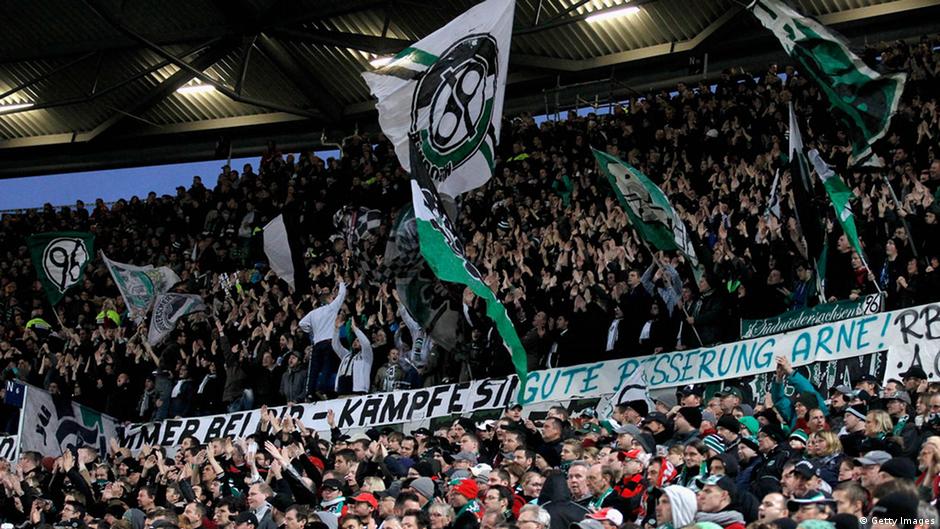 Ab 14 uhr wartet ein . Stadion Berpengunjung Terbanyak Di Bundesliga Semua Konten Media Dw 07 02 2014