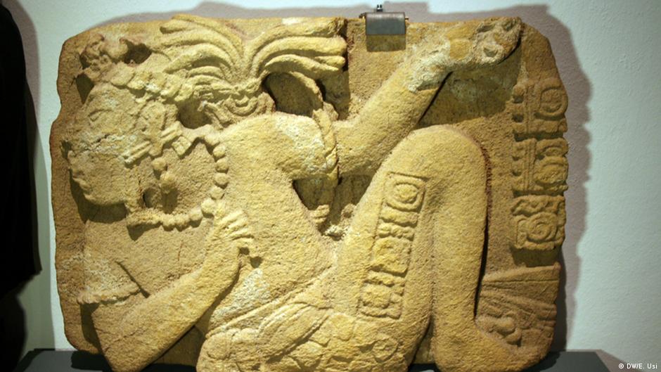 Lopez Obrador Pone A Su Esposa Al Frente De La Nueva Institucion De Memoria Historica Cultura Dw 20 11 2018