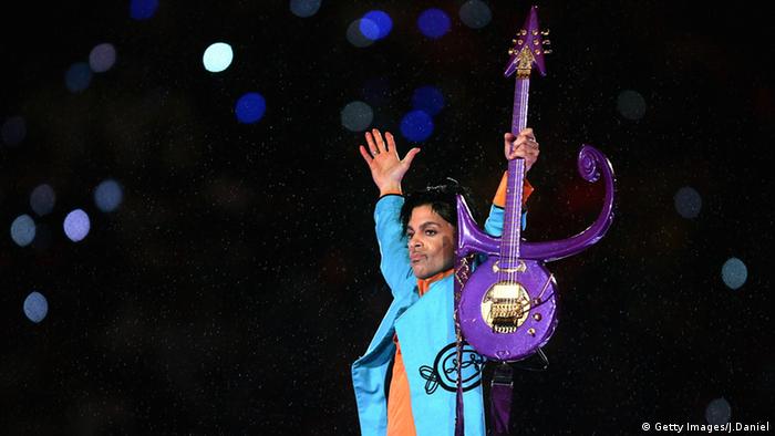 Morre Aos 57 Anos Prince Icone Da Musica Pop Cultura Europeia Dos Classicos Da Arte A Novas Tendencias Dw 21 04 2016