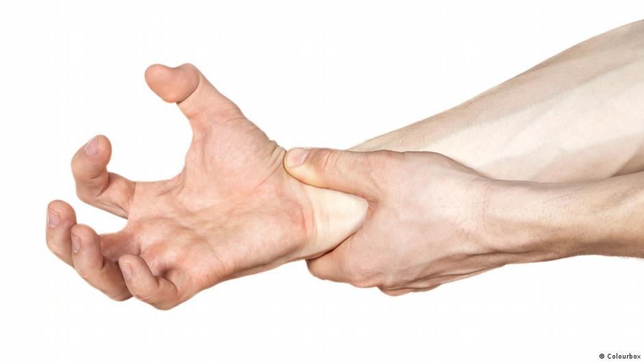 وجد باحثون من إسبانيا والولايات المتحدة، من خلال متابعة مرضى «متلازمة النفق الرسغي» على مدى عام، أن من تلقى منهم العلاج الطبيعي تحسنت حالتهم . ÙØ§Ø°Ø§ ØªØ¹Ø±Ù Ø¹Ù ÙØªÙØ§Ø²ÙØ© Ø§ÙÙÙÙ Ø§ÙØ± Ø³ ØºÙ ÙÙÙ ÙÙ Ø®Ø·ÙØ±Ø© ØµØ­Ø© ÙØ¹ÙÙÙØ§Øª ÙØ§ Ø¨Ø¯ ÙÙÙØ§ ÙØµØ­Ø© Ø£ÙØ¶Ù Dw 09 02 2021