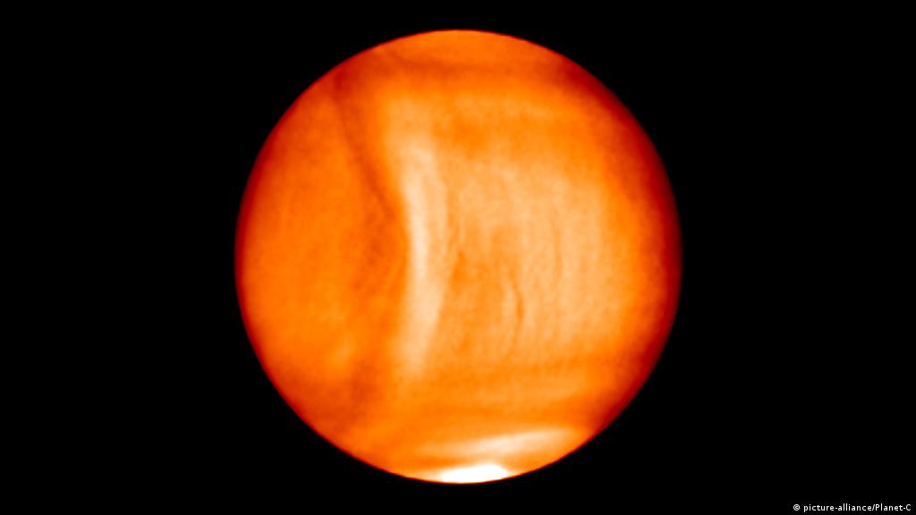 More importantly, what you wear can affect how you feel about yourself, so it's important to wear something that you absolutely love. Japanese Satellite May Have Spotted Largest Ever Gravity Wave On Venus Science In Depth Reporting On Science And Technology Dw 17 01 2017