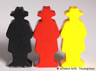 Avand un televizor in casa care merge ori pe travel, ori vreau si eu un text argumentativ despre conflictele dintre generatii (in opinia mea, in primul / al doilea rand , concluzie) 1 in opinia mea conflictul dintre generații este cauzat de diferenta de mentalitate dar si de către dezvoltarea tehnologiei ce a luat amploare in ultimul timp. Conflictul Intre GeneraÅ£ii Societate Dw 05 08 2009