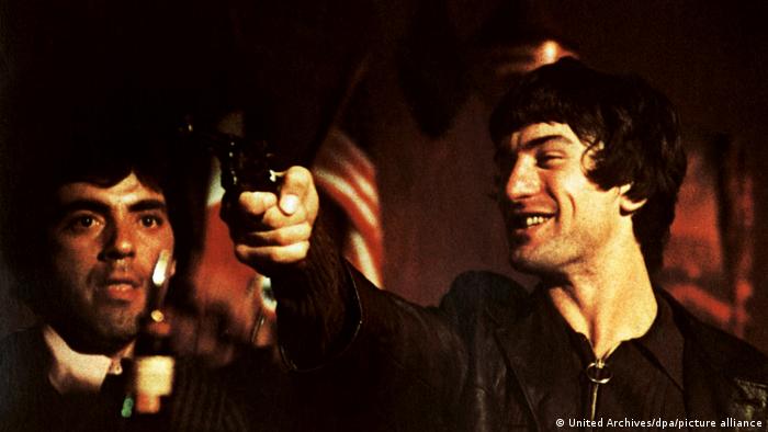 Get Robert De Niro Young Pictures