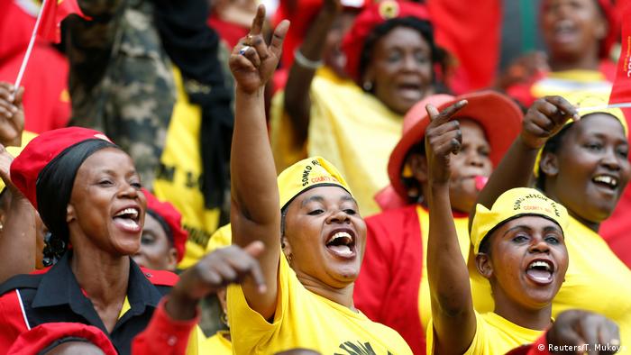 President kenyatta has moved cs eugene wamalwa from the devolution ministry to defence, while cs monica juma has been transferred from defence to energy. Kenyan Election Kenyatta Sworn In Amid High Security And Opposition Rally News Dw 28 11 2017