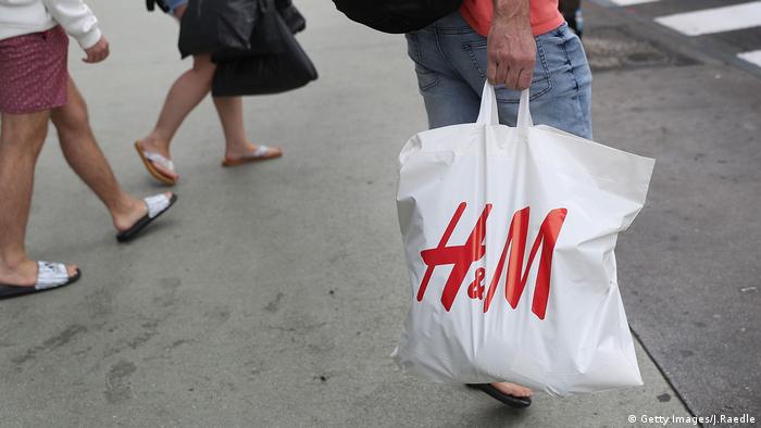 H M Sits On Billions Of Unsold Clothes As Profits Plummet News Dw 29 03 2018