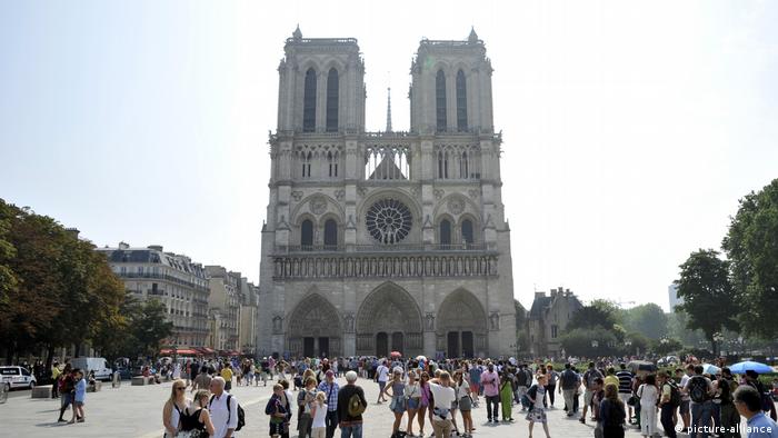 Descrierea catedralei notre dame din paris una dintre cele mai celebre catedrale din intreaga lume si un obiectiv al parisului vanat de toti turistii. Notre Dame Auf Der Suche Nach Der Verlorenen Akustik Kunst Dw 15 04 2020