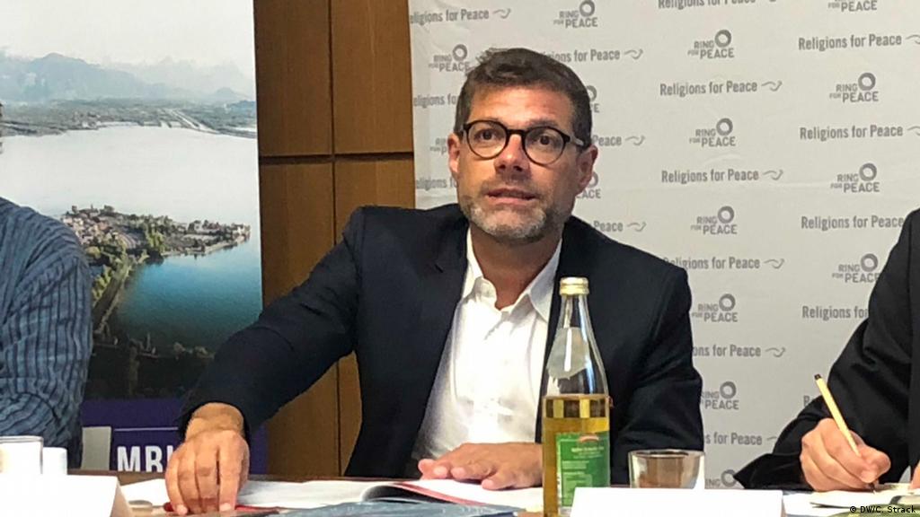 Die Un Vollversammlung Der Religionen Deutschland Dw 20 08 2019