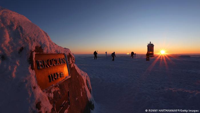 Nyabuk gunung merupakan cara bercocok. Penuh Petualangan Bagaimana Mahasiswa Indonesia Taklukkan Gunung Brocken Di Jerman Blog Eropa Menurut Warga Indonesia Dan Indonesia Di Mata Warga Eropa Dw 19 02 2021