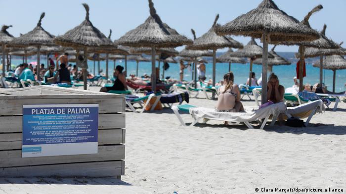 Hochinzidenzgebiet Spanien . Ganz Spanien Zum Corona Risikogebiet Erklart Aktuell Europa Dw 09 07 2021