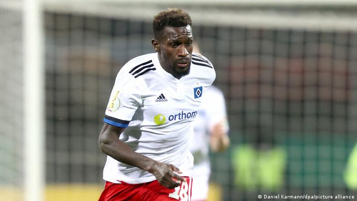 Ein verfahren gegen den flügelflitzer wird nicht eröffnet:&nbsp;. Bakery Jatta Hamburg Player Under Investigation For False Identity Sports German Football And Major International Sports News Dw 07 12 2021