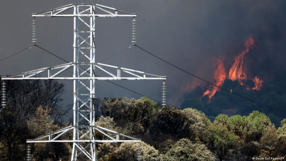 Wildfires spread in France and Spain forcing more to flee Wildfires spread in France and Spain forcing more to flee